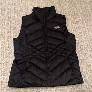 North face vest size medium